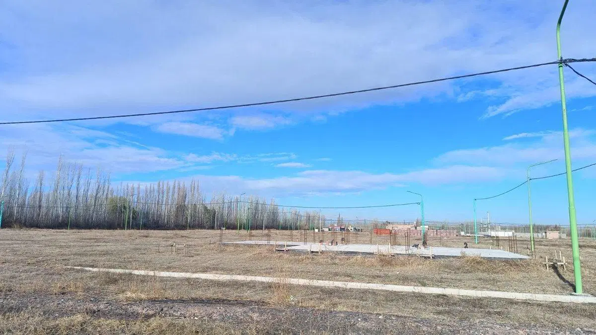TERRENO CON PLATEA EN VENTA - LOTEO EMANUEL 1 4