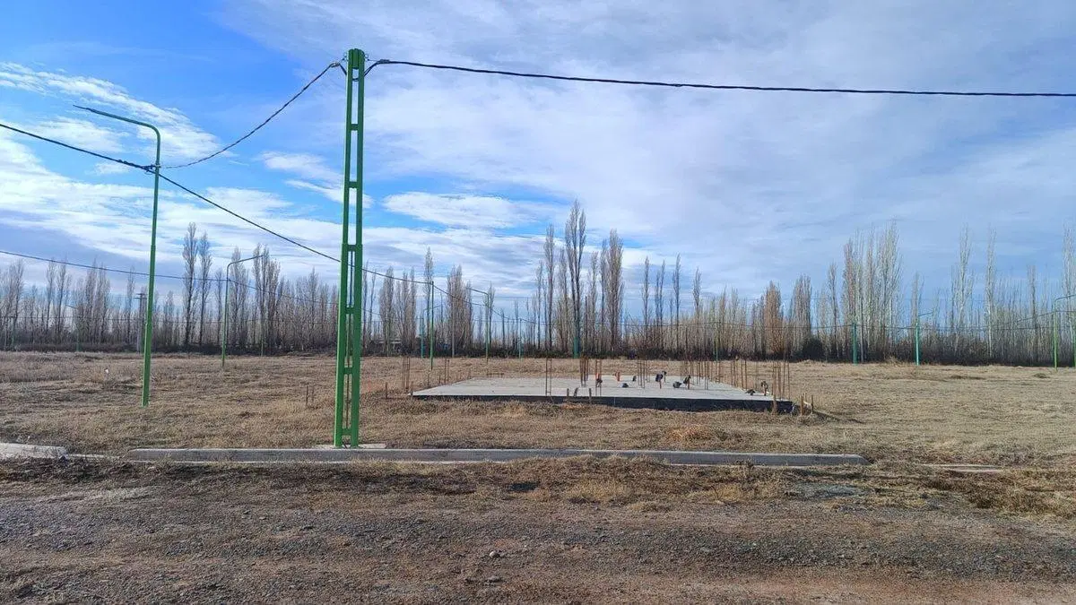 TERRENO CON PLATEA EN VENTA - LOTEO EMANUEL 1 3