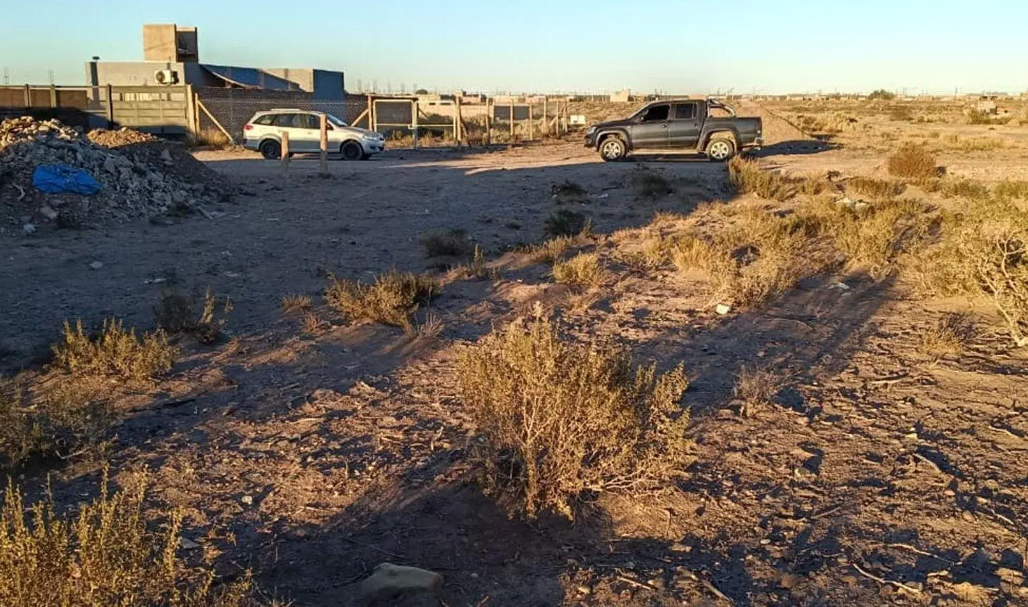 Lote 300 m2 con Escritura en Centenario 5