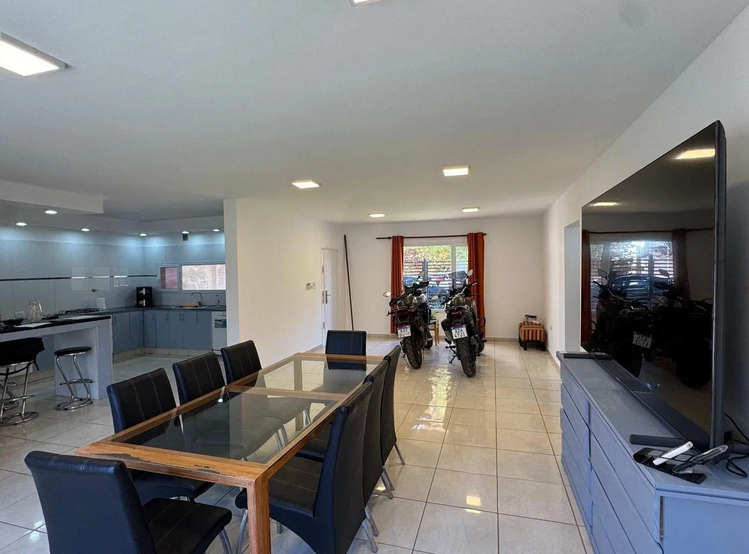 Venta Casa frente a espacio verde FLOREAL PLOTTIER 4
