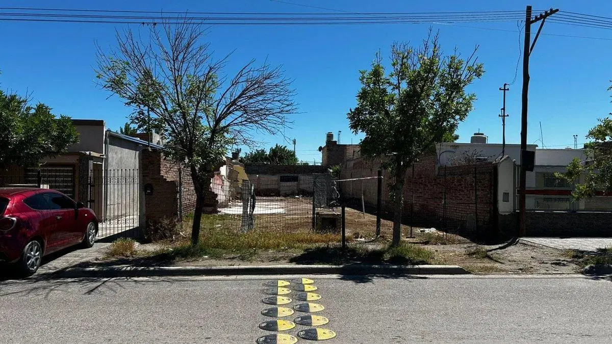LOTE EN VENTA 300 m2 CIPOLLETTI 4