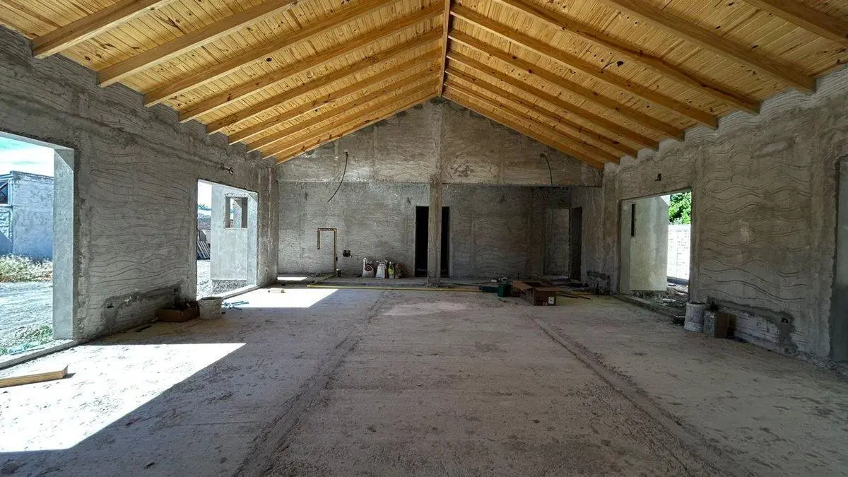 VENTA CASA EN POZO (3) DORMITORIOS PLOTTIER NQN 8