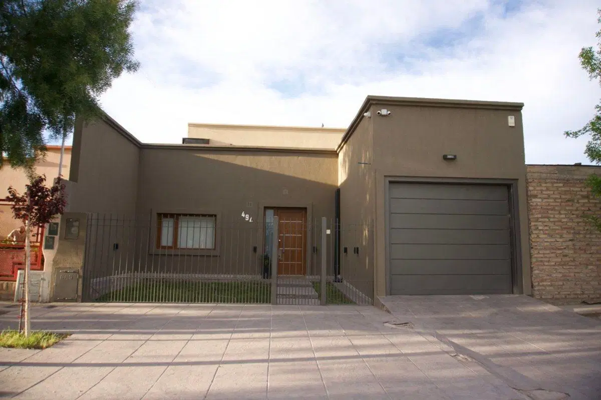 Casa premium con pileta climatizada en Allen 3