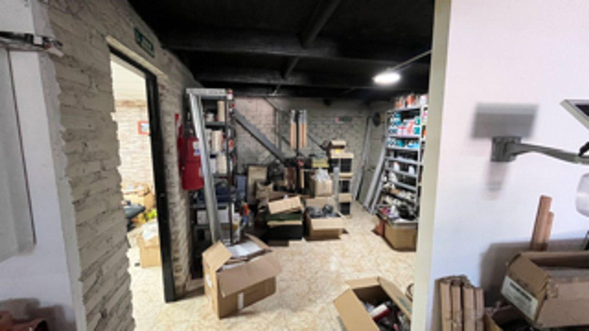 Foto de VentaGalpón de 300 m² 5M altura Trifásica, asfalto, imagen 5