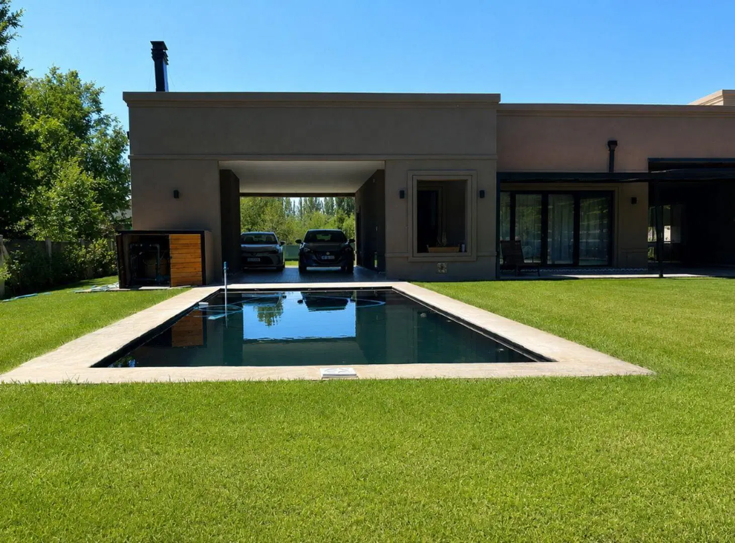 VENTA CASA EXCLUSIVA EN CANALES DE PLOTTIER 3 DORM 2