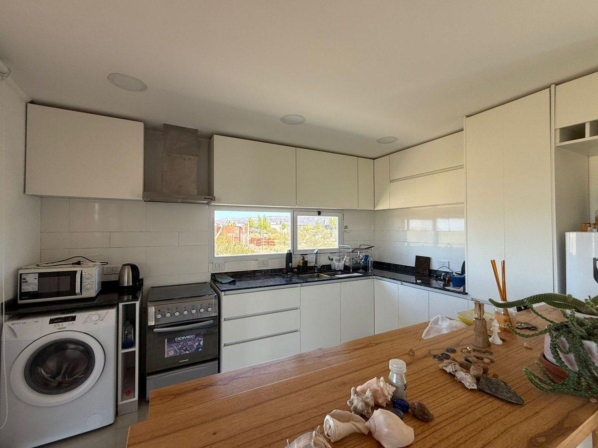 Foto de VENTA DE CASA AMOBLADA, CHOCON MEDIO, imagen 4