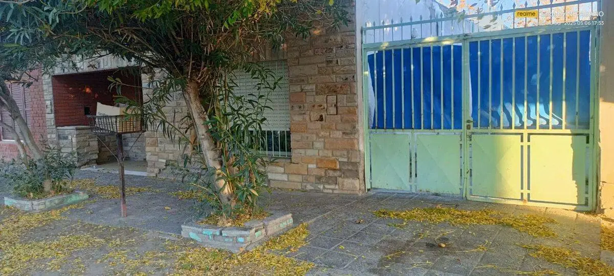 VENTA DE CASA A REFACCIONAR EN TERRENO DE 400MT2 5