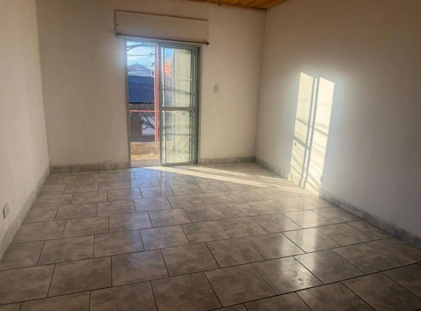 Dpto en primer piso en Alquiler, Plottier 5