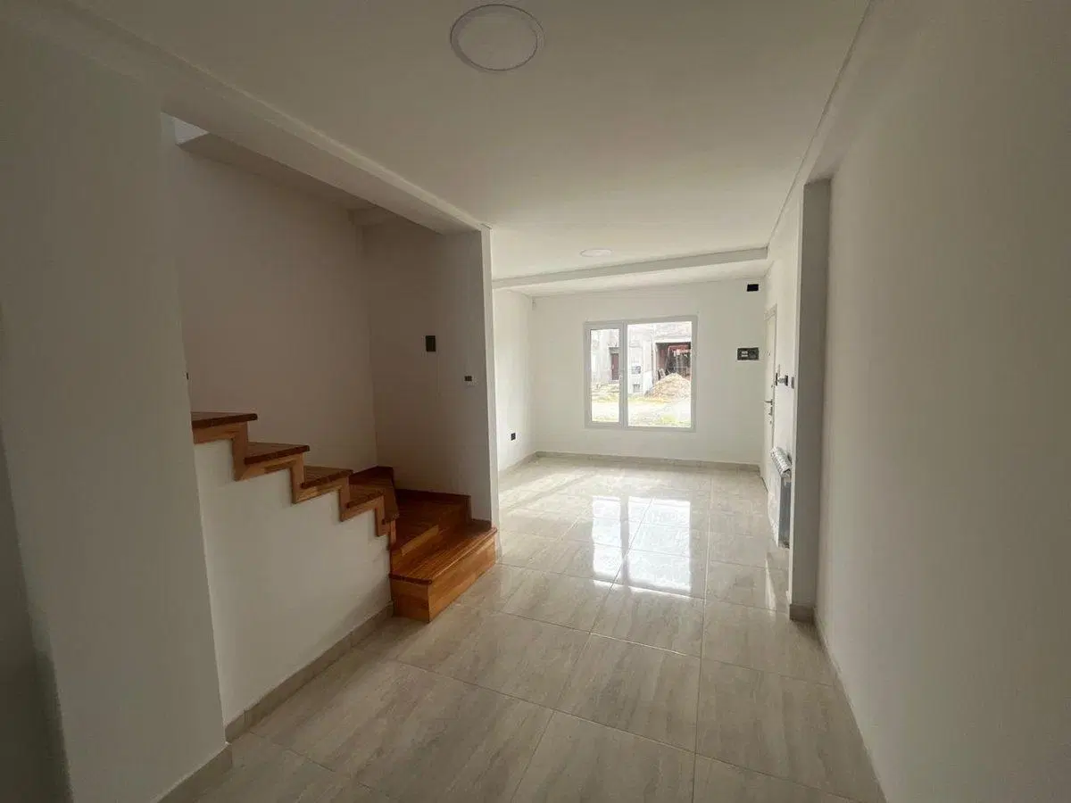 VENTA DUPLEX 3 DORMITORIOS B°LA CASONA ll PLOTTIER 2
