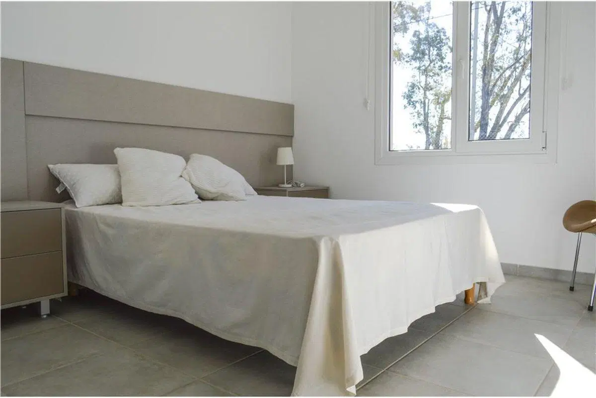 VENTA CASAS 2 DORM. LA FALDA, CIPOLLETTI 4