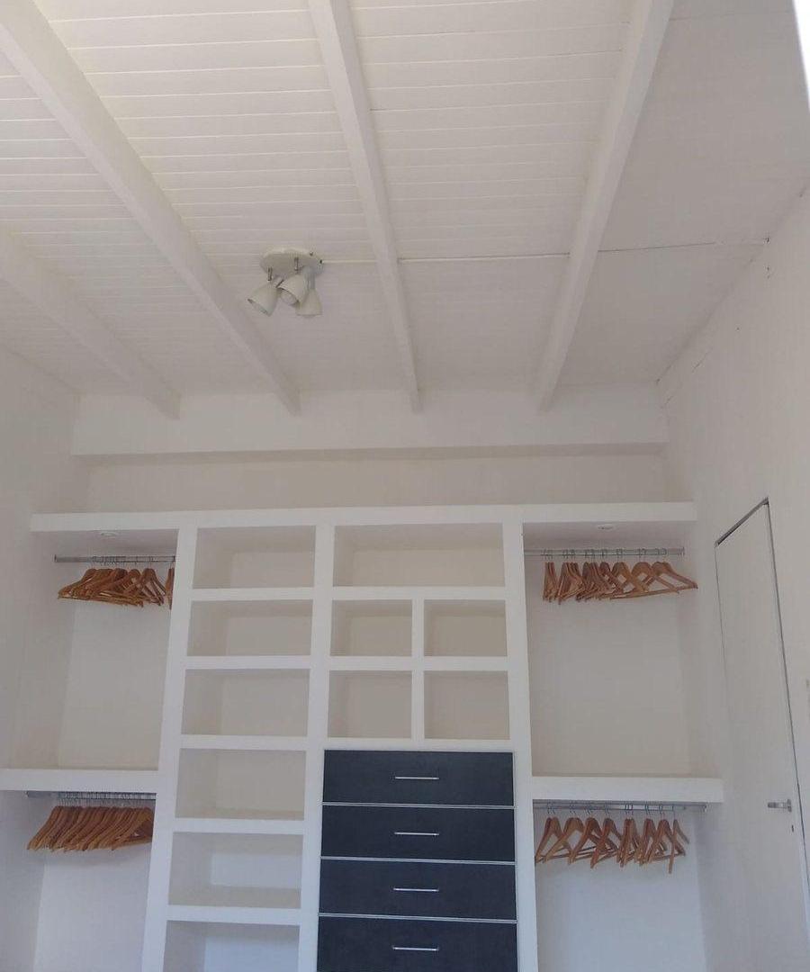 Foto de EN VENTA CASA CON MONOAMBIENTE - PLOTTIER, imagen 2
