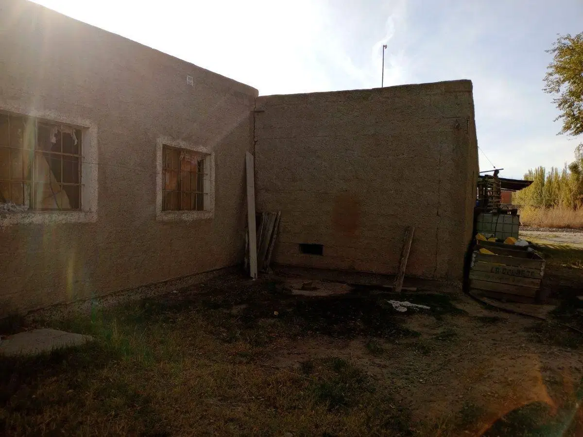 Casa + Galpón + dto. sobre terreno de 1.002,80 m2 2
