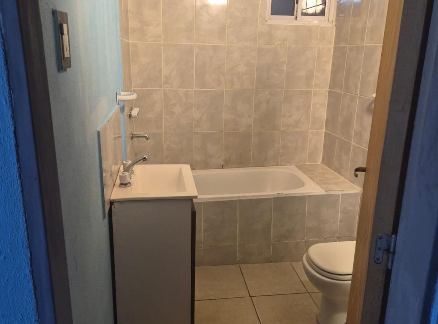 Foto de VENTA PROPIEDAD CON 3 DPTOS PARA RENTA| INVERSION, imagen 5