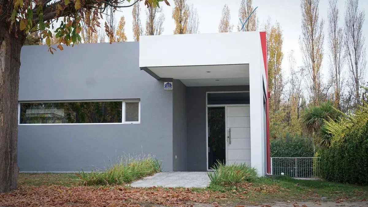 VENTA CASA 3 DORMITORIOS B° SANTA RITA PLOTTER NQN 5