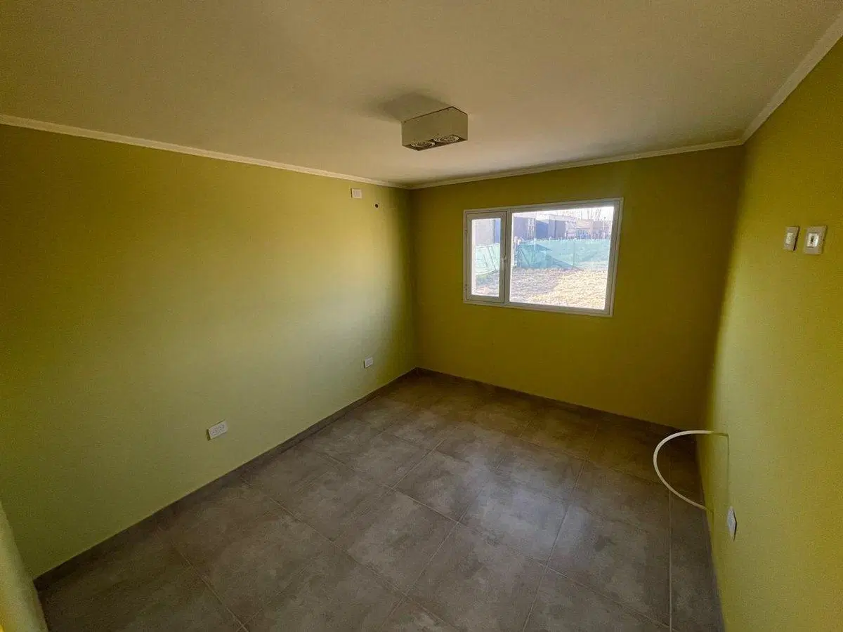 VENTA DE CASA 3 DORMITORIOS CANALES DE PLOTTIER 8