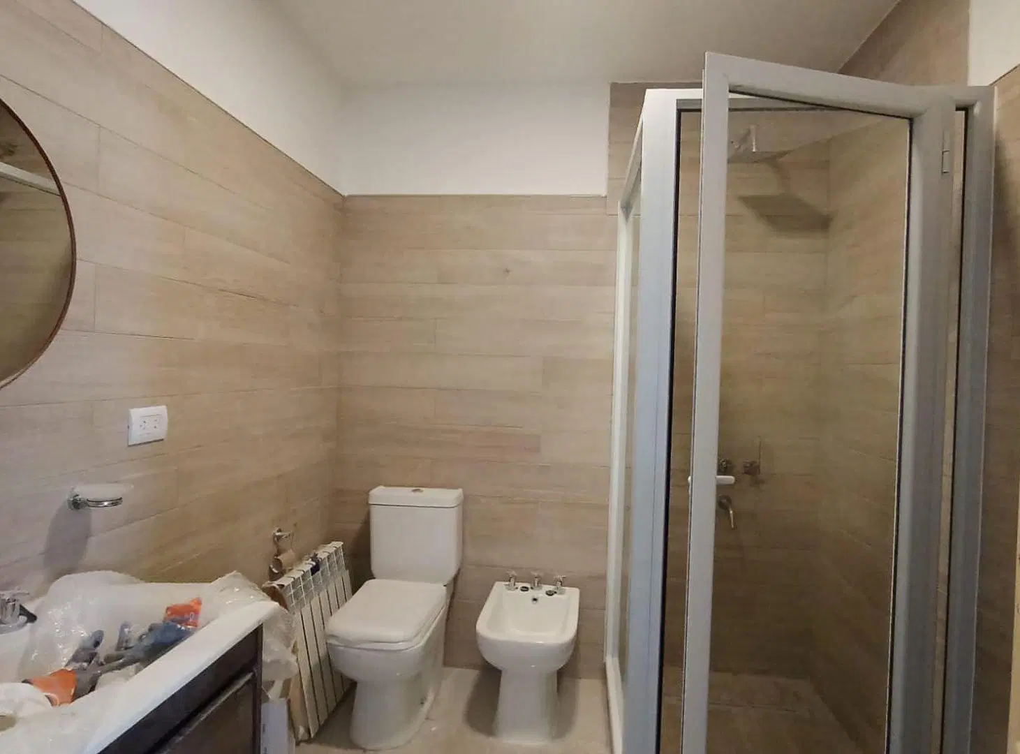 ALQUILER Duplex 3 dorm - B° El Floreal - PLOTTIER 3