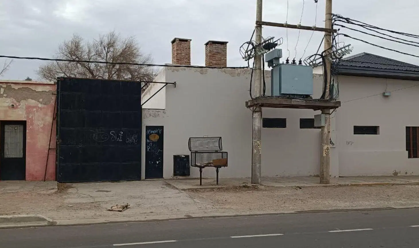 Salón 426 m2  en el centro de Cutral Co 5