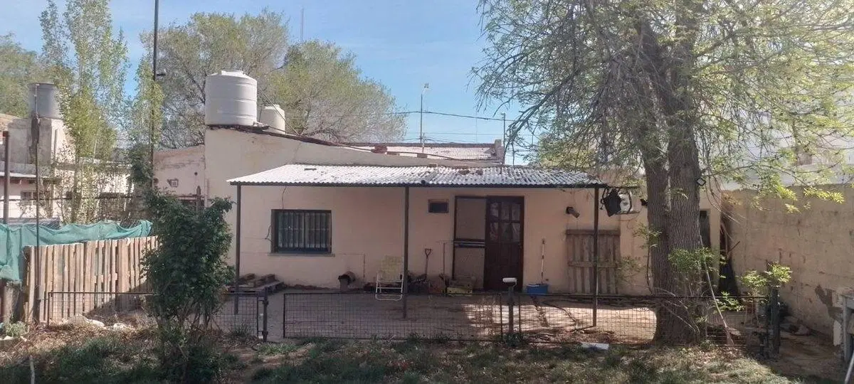 Propiedad de 672 M2 en el centro de Cutral Co 3