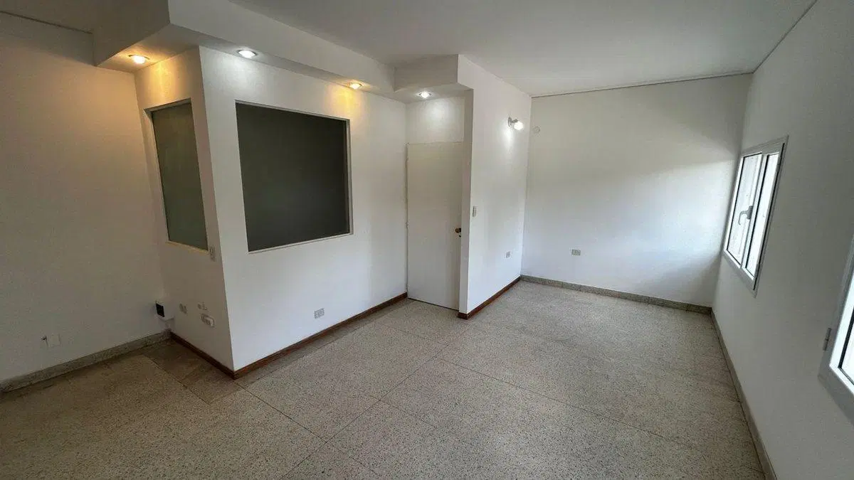 ALQUILER DE OFICINAS - CONSULTORIOS EN CIPOLLETTI 5