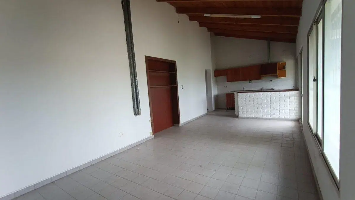 VENTA CASA EN PH 4 DORM  - APTA CRÉDITO - PLOTTIER 2