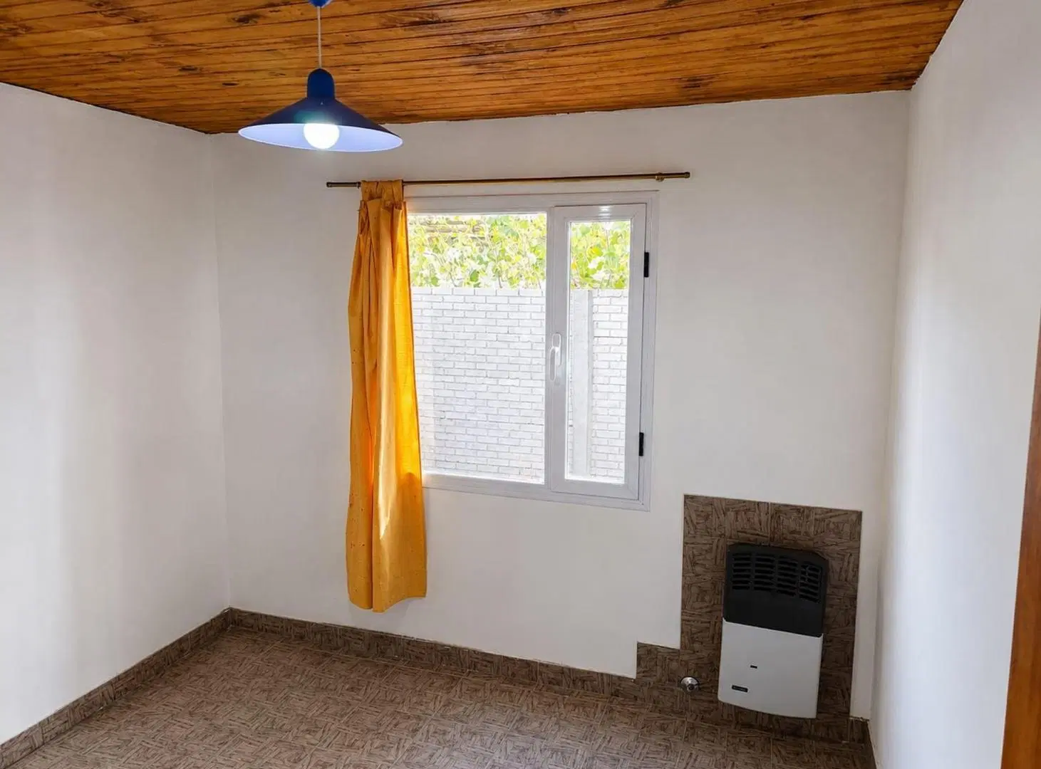 EN VENTA TERRENO CON DOS CASAS SIST . WOOD  FRAME 4