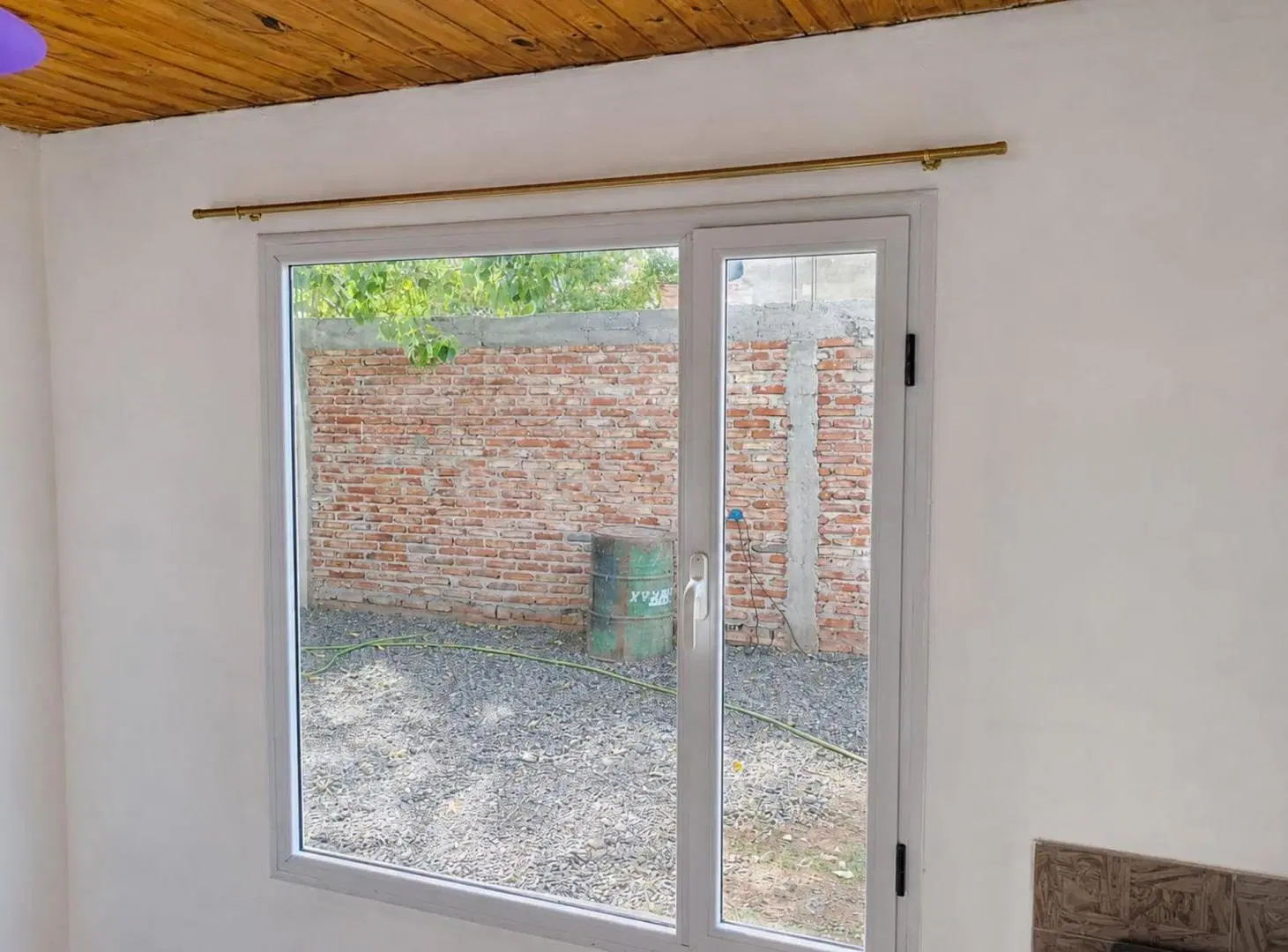 EN VENTA TERRENO CON DOS CASAS SIST . WOOD  FRAME 3