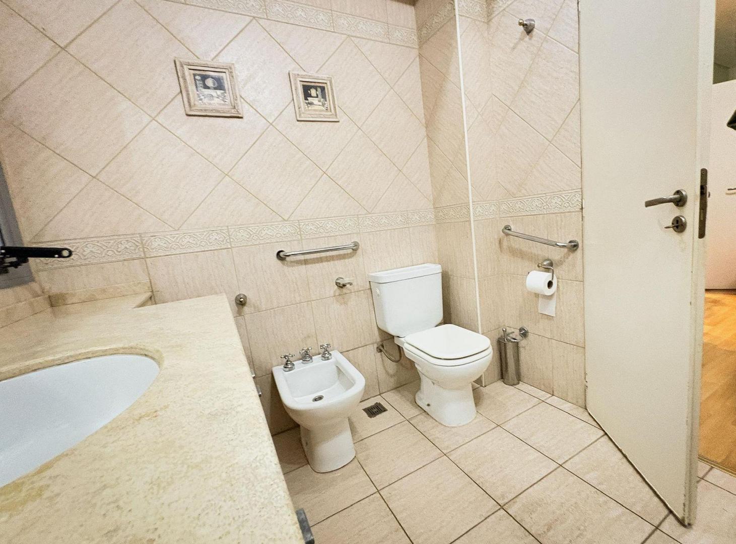 Foto de DEPARTAMENTO EN VENTA EN CIPOLLETTI, imagen 3