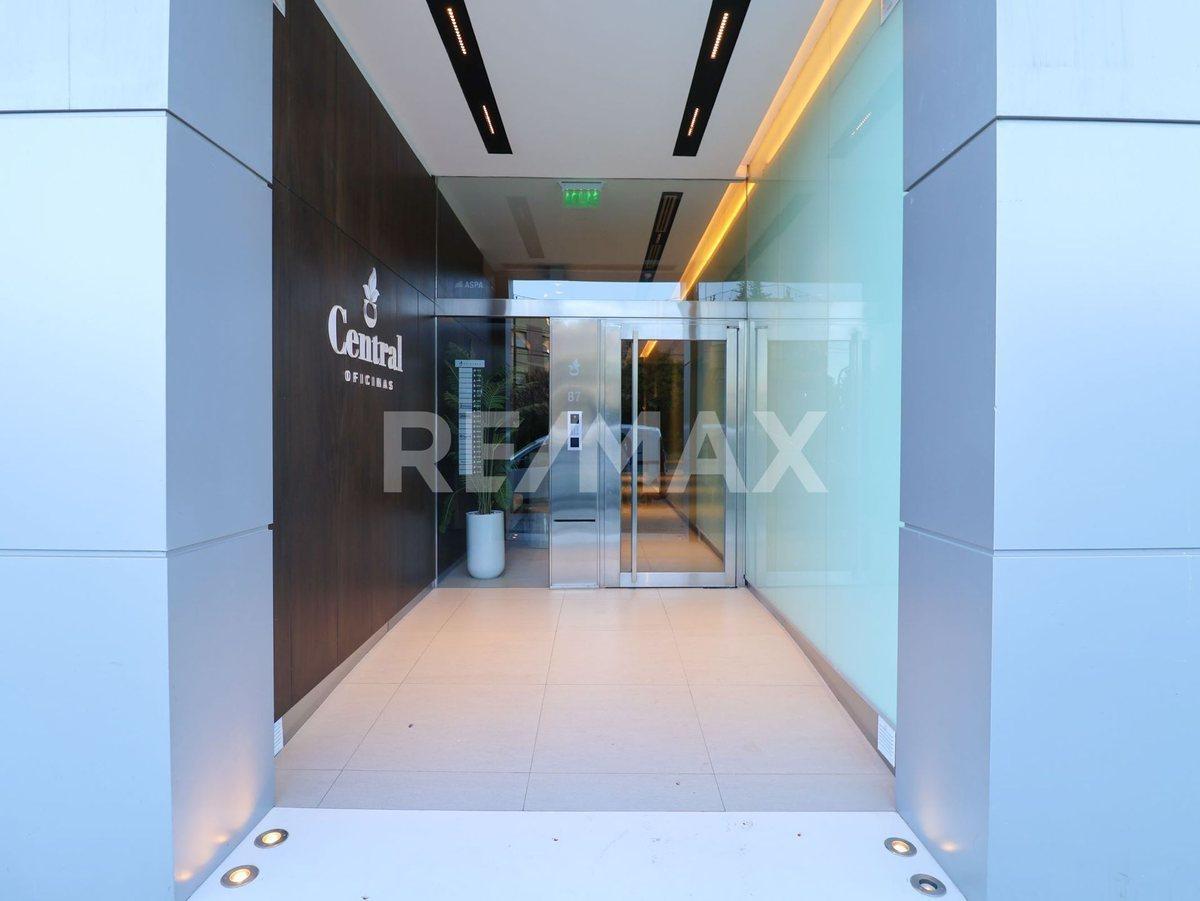 Foto de En Venta Oficina Con Tres Cocheras Cubiertas, imagen 1