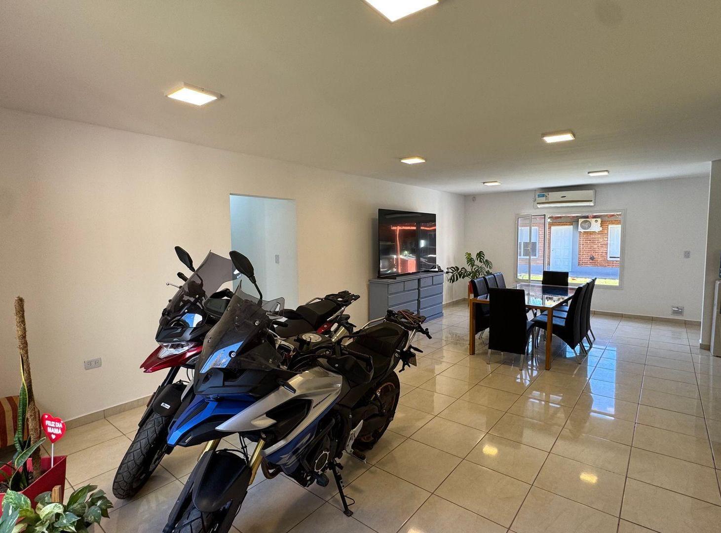 Foto de Venta Casa frente a espacio verde FLOREAL PLOTTIER, imagen 5