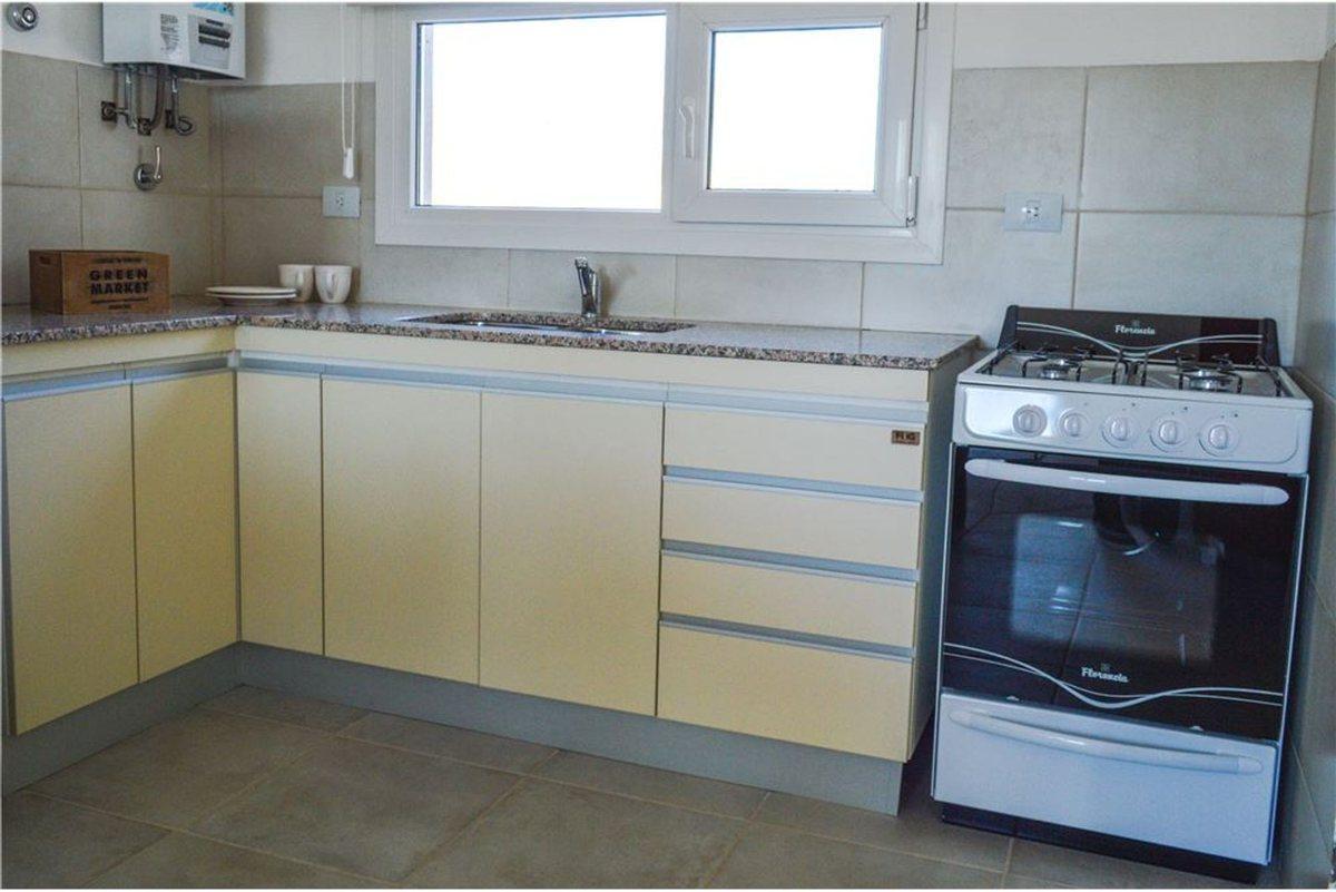 Foto de VENTA CASAS 2 DORM. LA FALDA, CIPOLLETTI, imagen 5