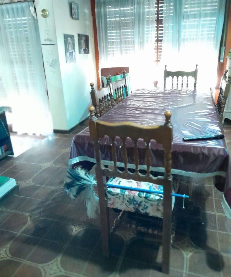 Foto de Casa en Venta Gral Roca + dto 1 dormitorio, imagen 4