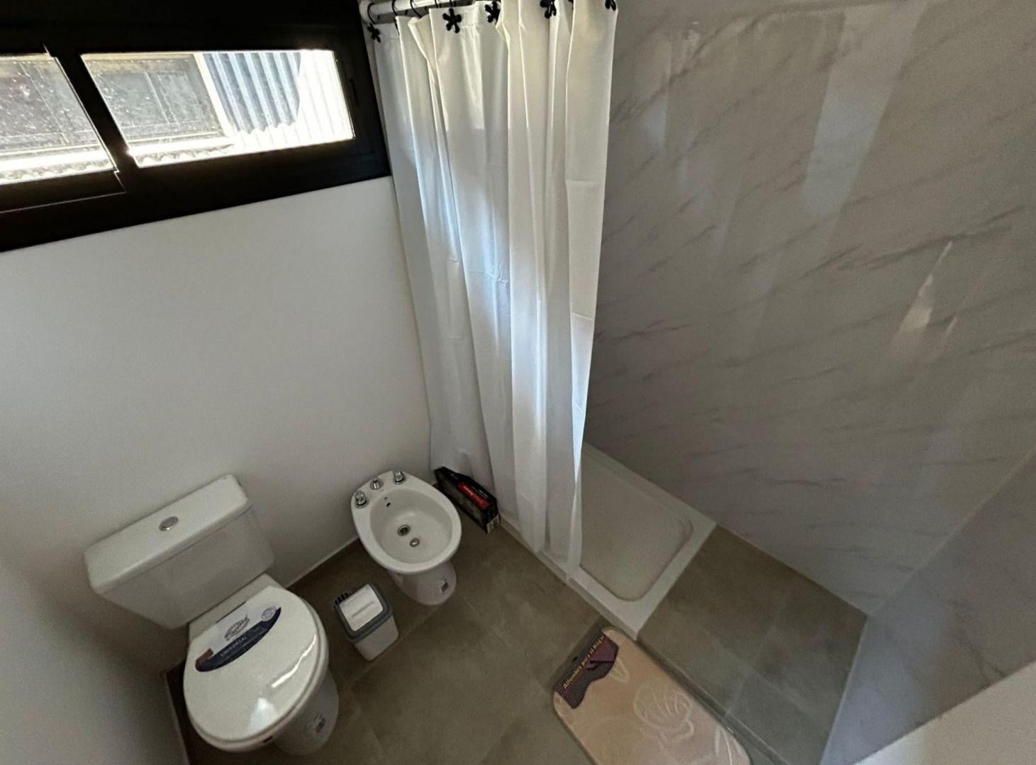 Foto de EN VENTA DEPTO 2 DORMITORIOS CON RENTA, AÑELO, imagen 2
