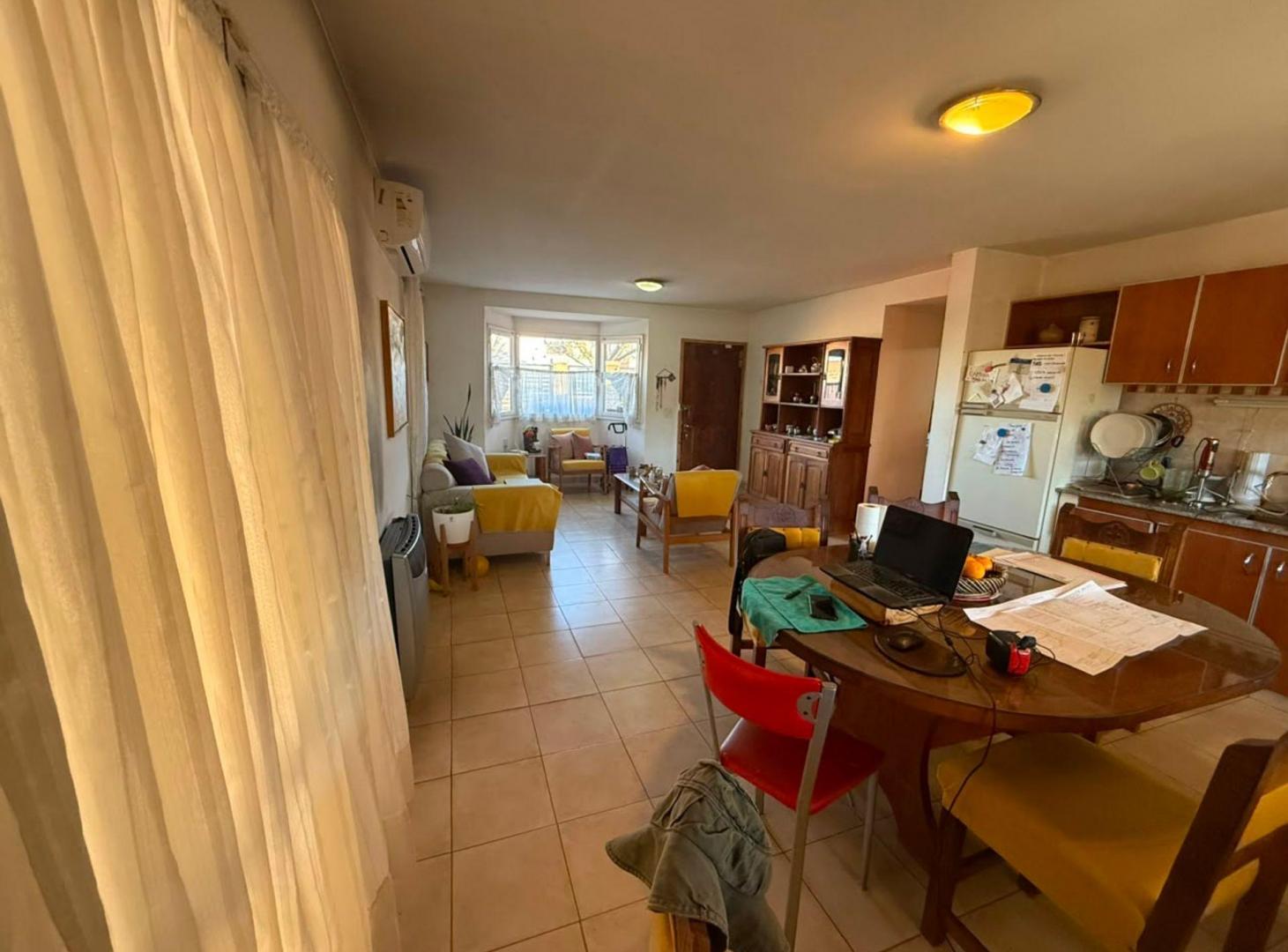 Foto de VENTA CASA 2 DORMITORIOS EN PLOTTIER, imagen 2