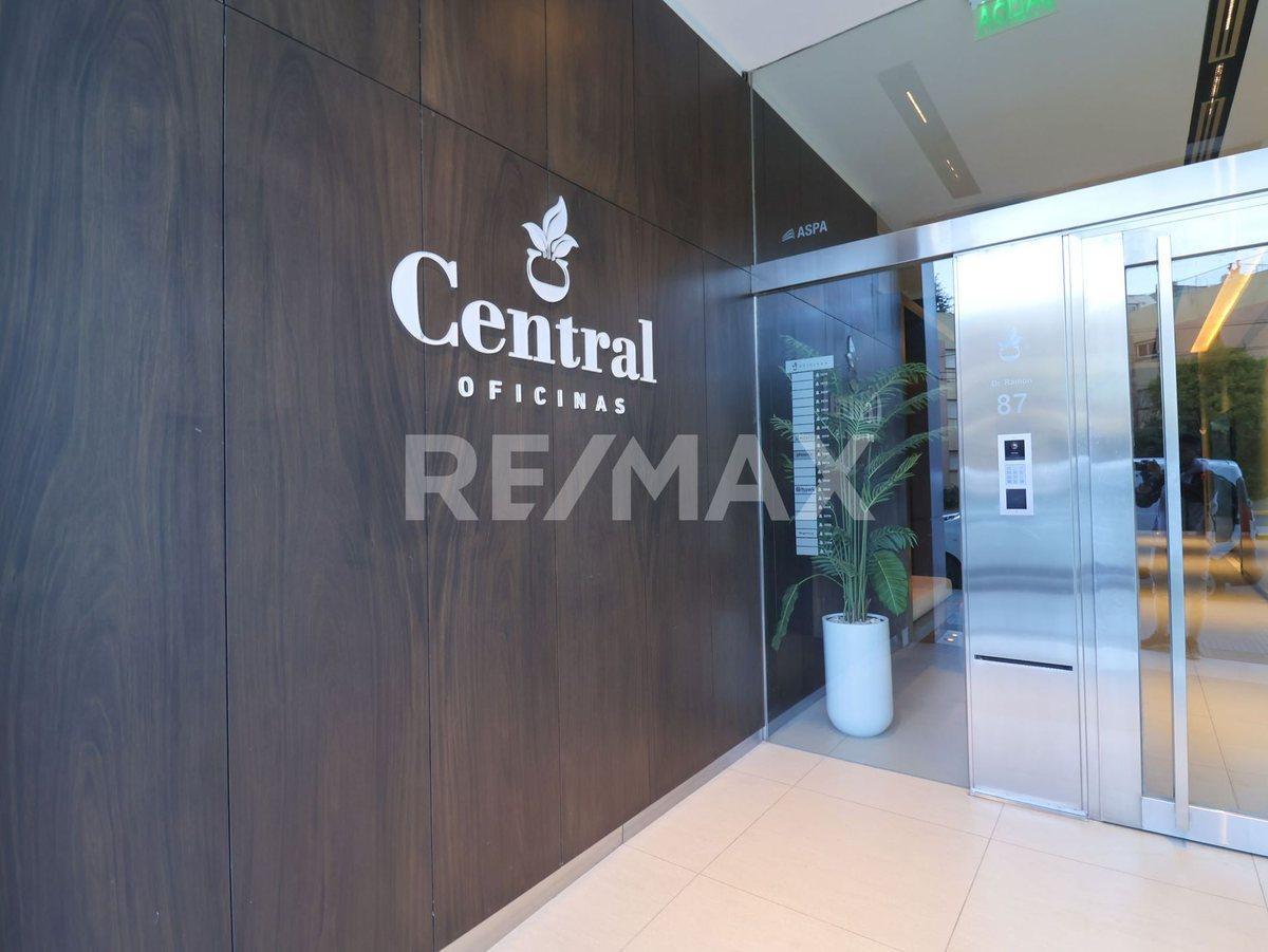 Foto de En Venta Oficina Con Tres Cocheras Cubiertas, imagen 1