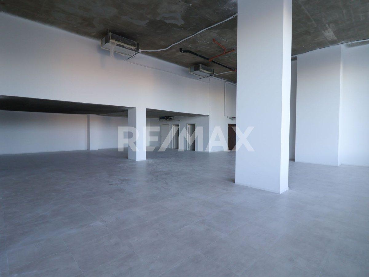 Foto de En Venta Oficina Con Tres Cocheras Cubiertas, imagen 4