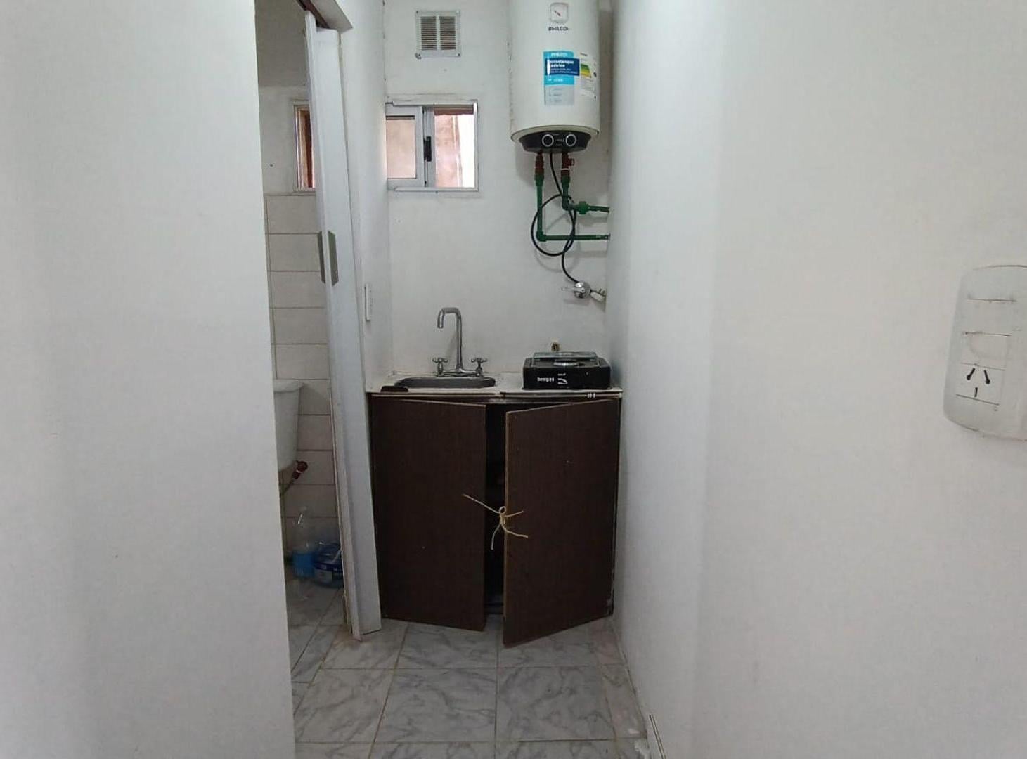Foto de ALQUILER LOCAL COMERCIAL | B° LOS ÁLAMOS–PLOTTIER, imagen 4