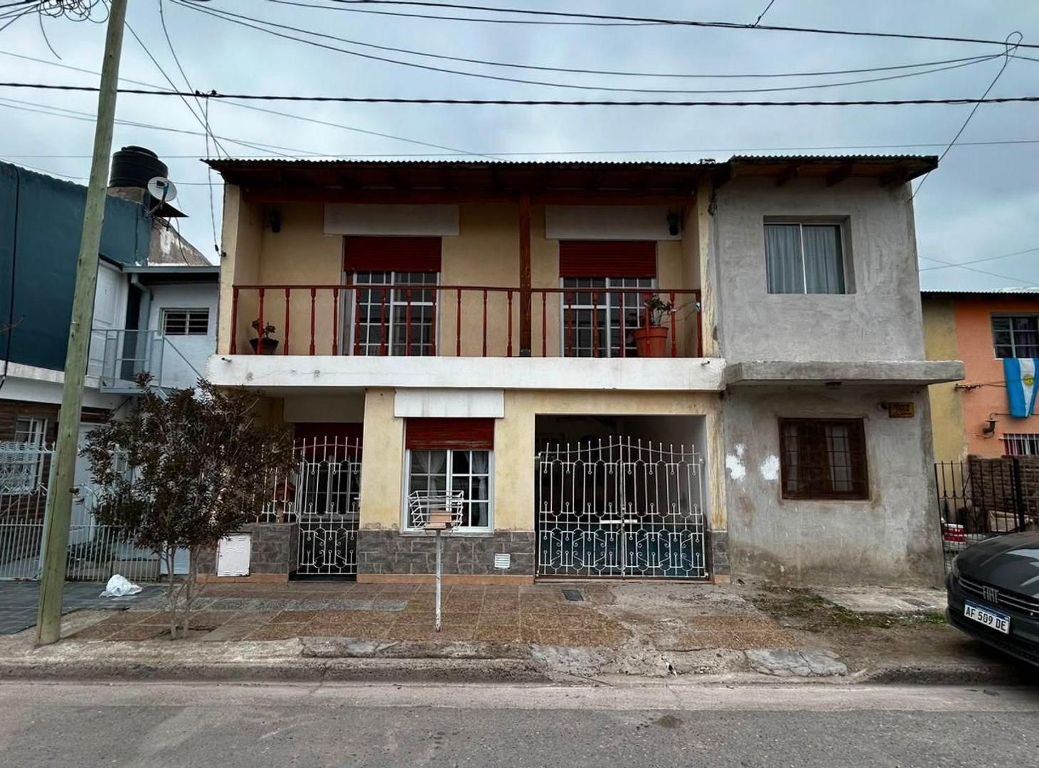 Foto de CASA EN VENTA 4 DORMITORIOS, ELORDI 3884, NEUQUEN, imagen 1