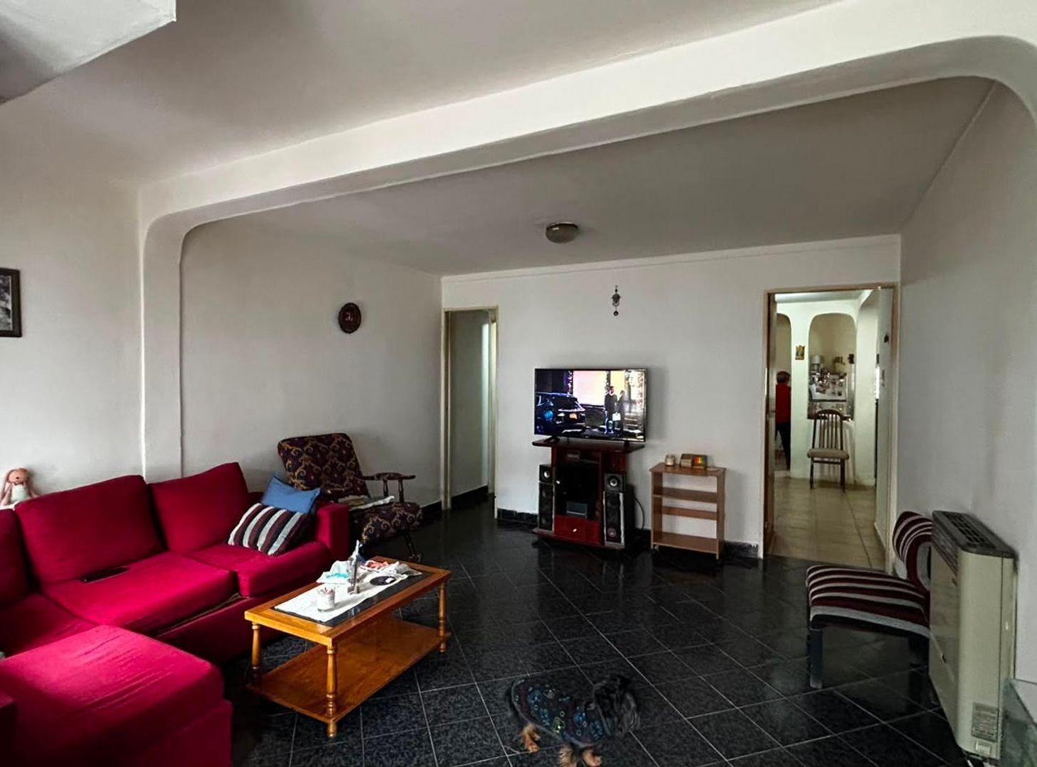 Foto de CASA EN VENTA 4 DORMITORIOS, ELORDI 3884, NEUQUEN, imagen 4