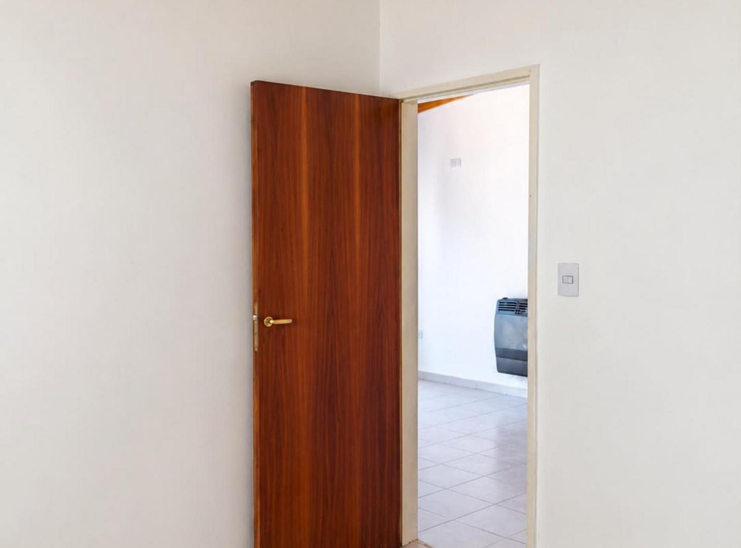 Foto de Oportunidad!! Venta de Complejo de 3 casa!, imagen 2
