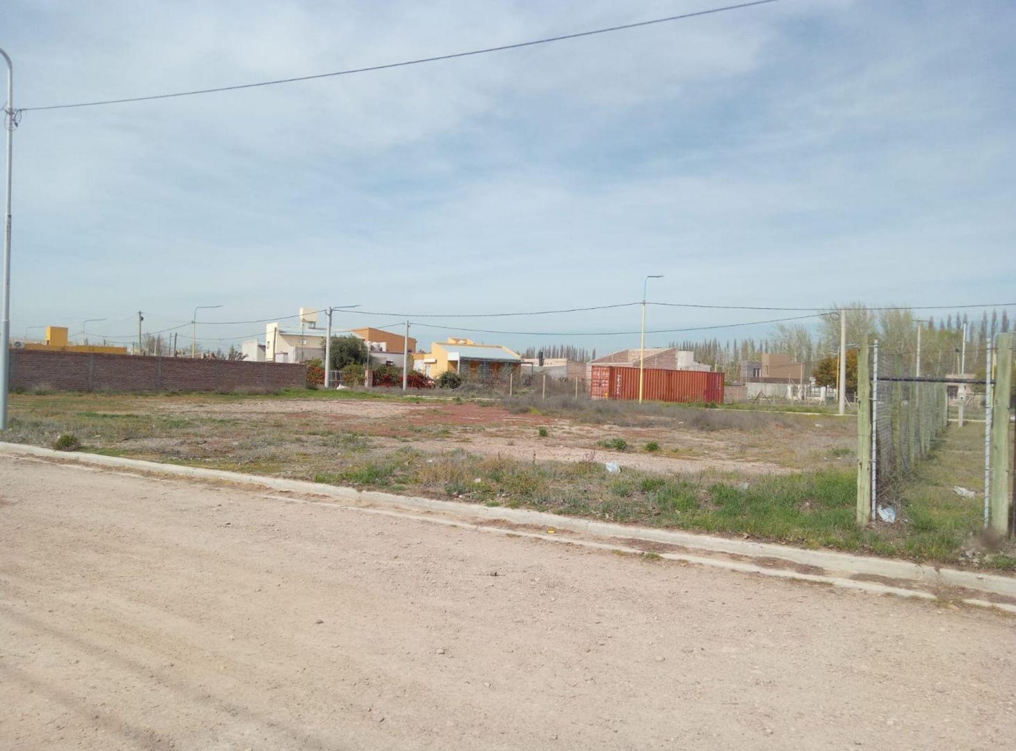 Foto de VENTA DE LOTE CON SALIDA A DOS CALLES, imagen 1
