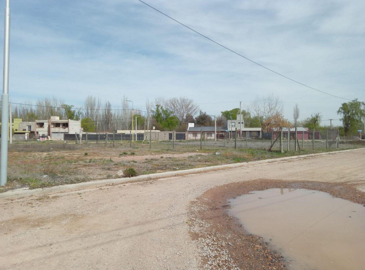 Foto de VENTA DE LOTE CON SALIDA A DOS CALLES, imagen 3