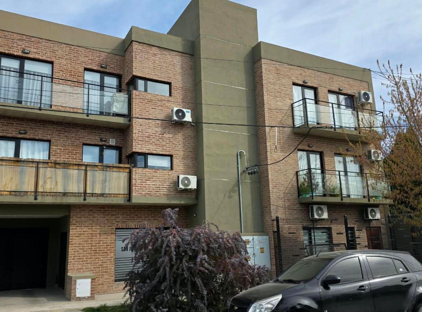 Foto de VENTA DEPTO 1 DORMITORIO - BVD SAN JUAN -NEUQUEN, imagen 1