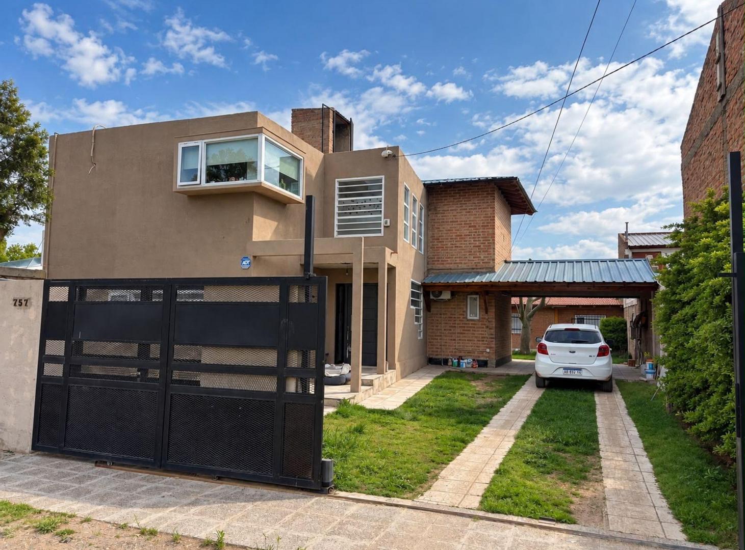 Foto de Casa en Venta en Plottier Apta Crédito Hipotecario, imagen 3