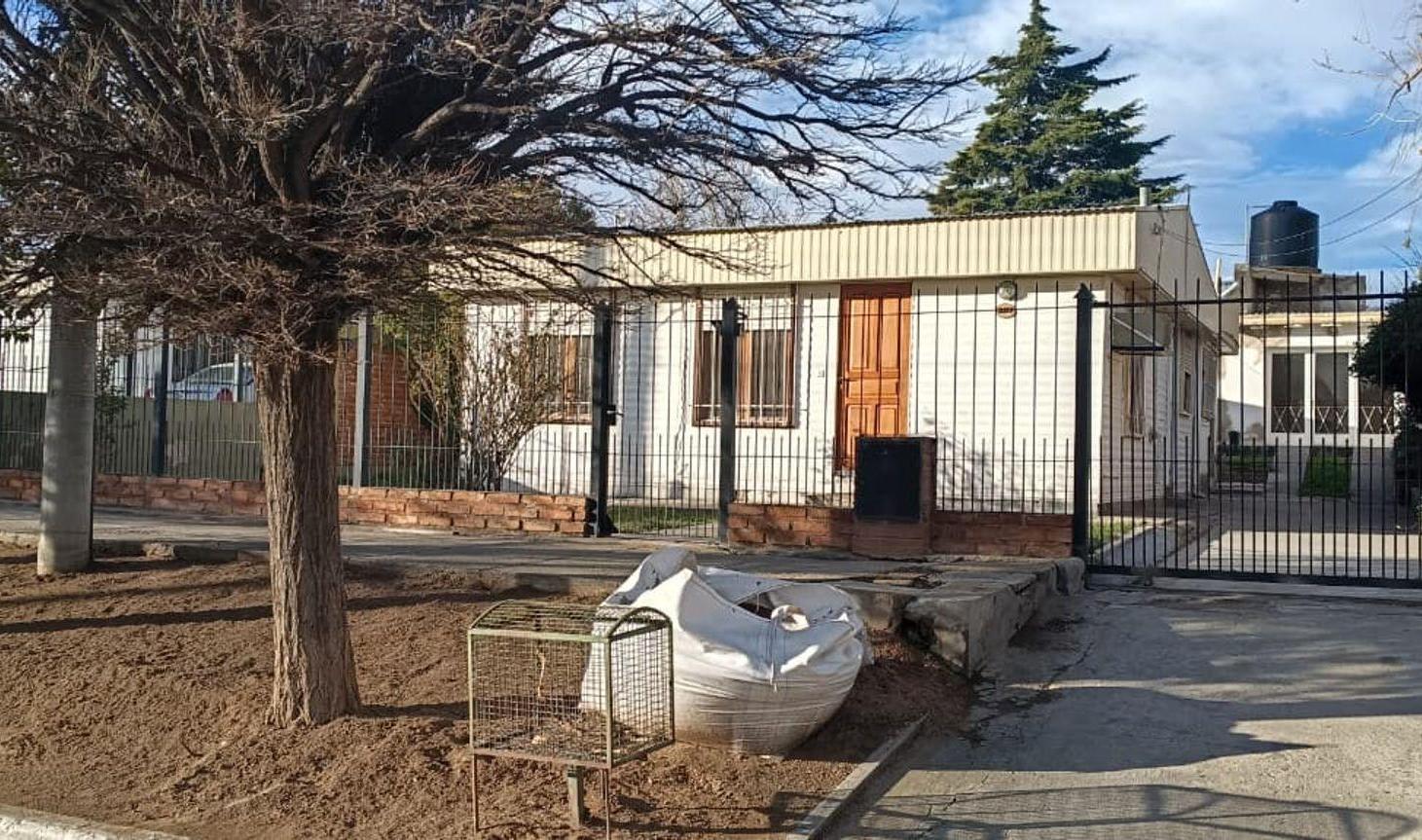 VENTA CASA 3 DORM. B° UNO PLAZA HUINCUL