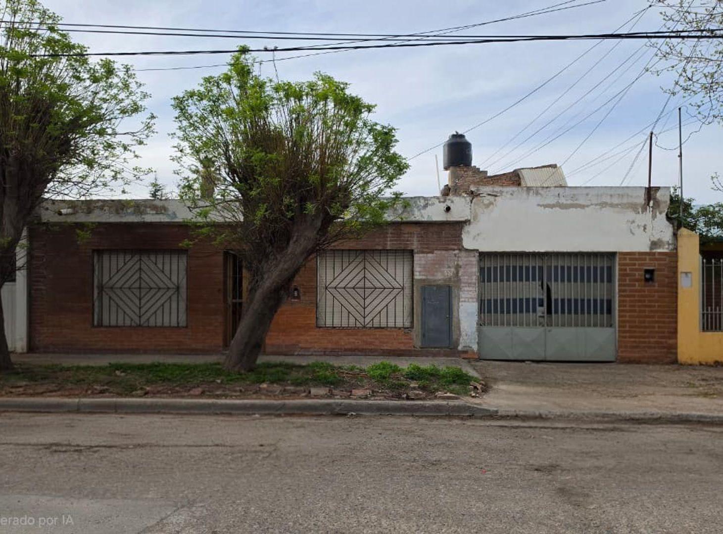 Foto de VENTA CASA + 5 DEPARTAMENTOS - CENTRO PLOTTIER, imagen 2