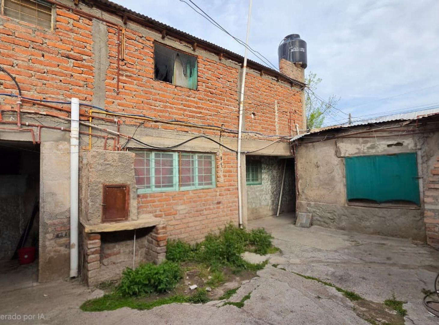 Foto de VENTA CASA + 5 DEPARTAMENTOS - CENTRO PLOTTIER, imagen 5