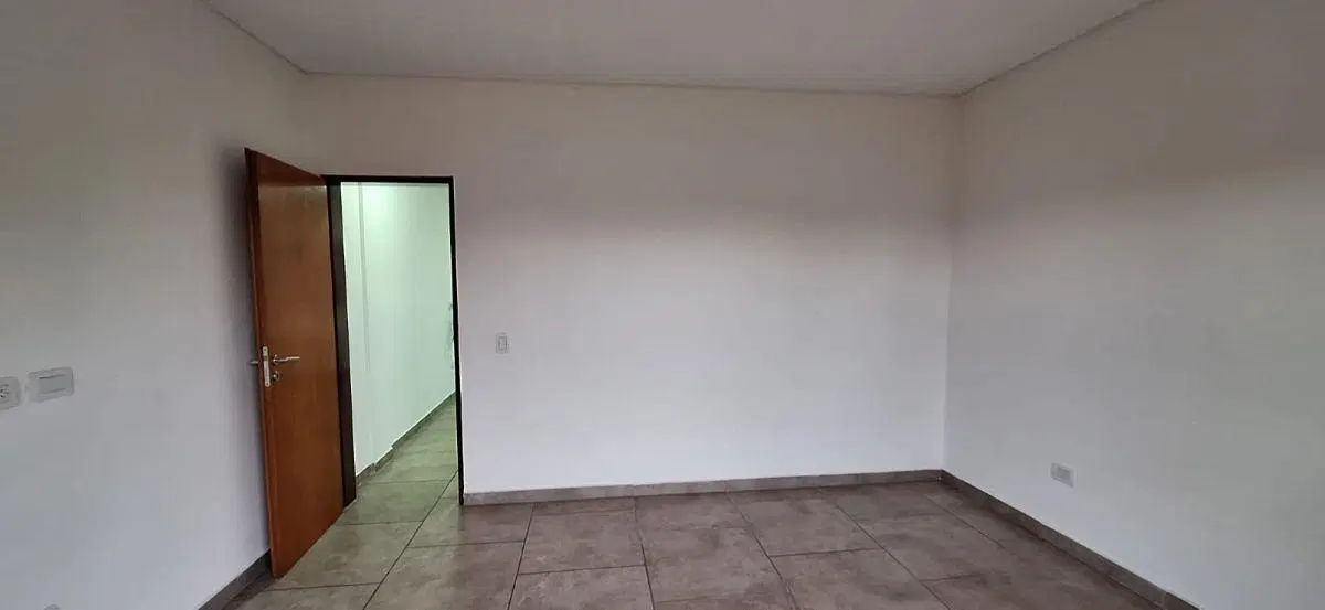 Departamento en alquiler a mts de la estación de Longchamps 4