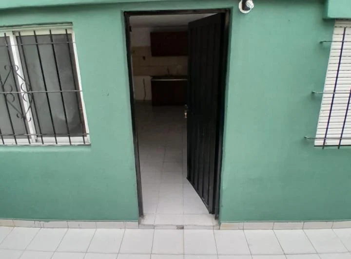 DEPARTAMENTO CON BALCON 3 AMBIENTES sin expensas 4