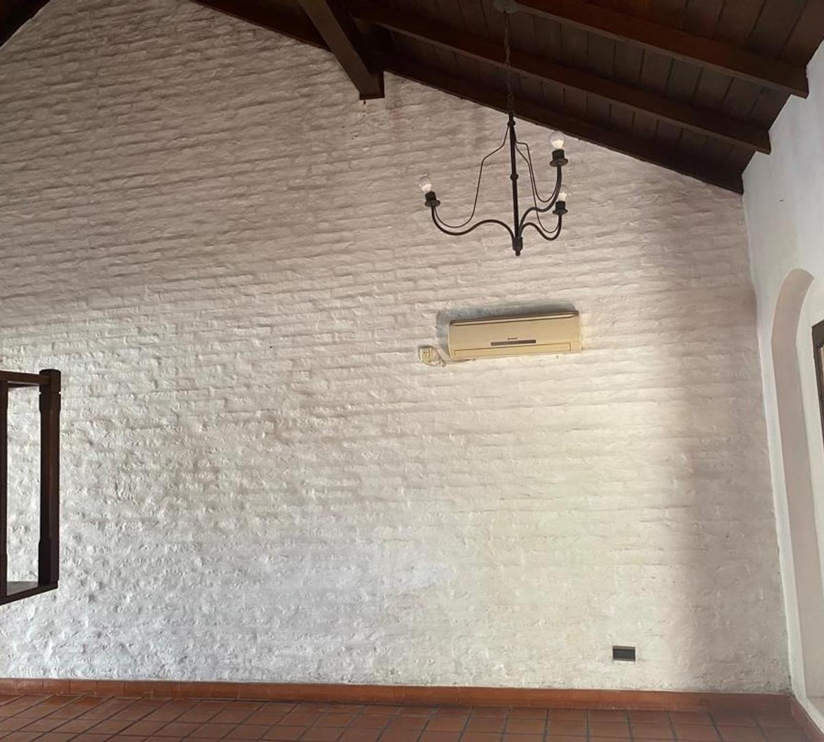 Casa en Venta en Marcos Paz 4