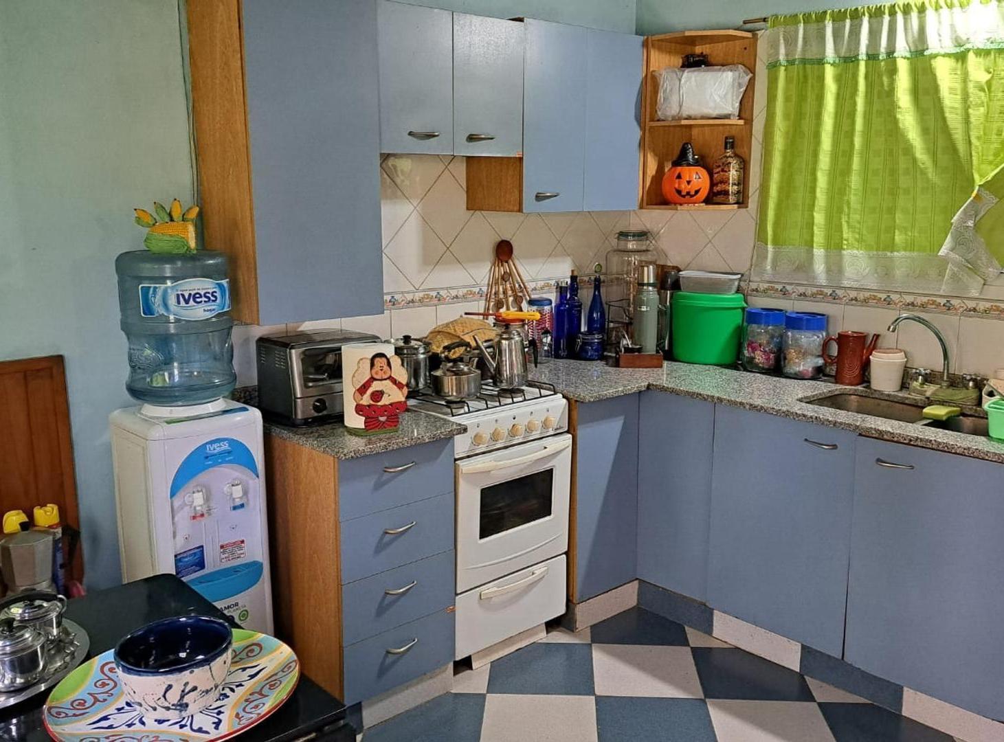 Foto de Casaquinta en venta sobre gran lote de 2196m² arbolado, imagen 1